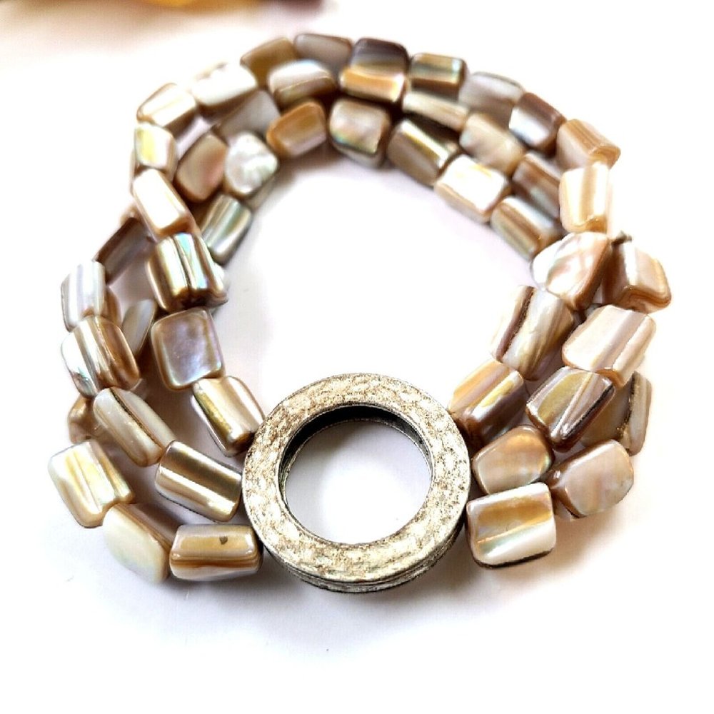 Vintage Womens Bracelet Mother of Pearl Natural Shell Three Stranded Silver Tone